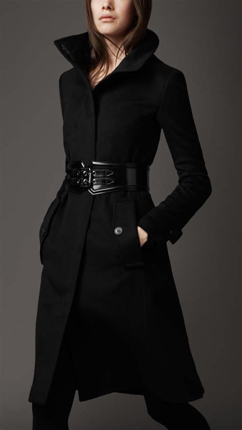 burberry sarf blak coat outfit|burberry her fragrance.